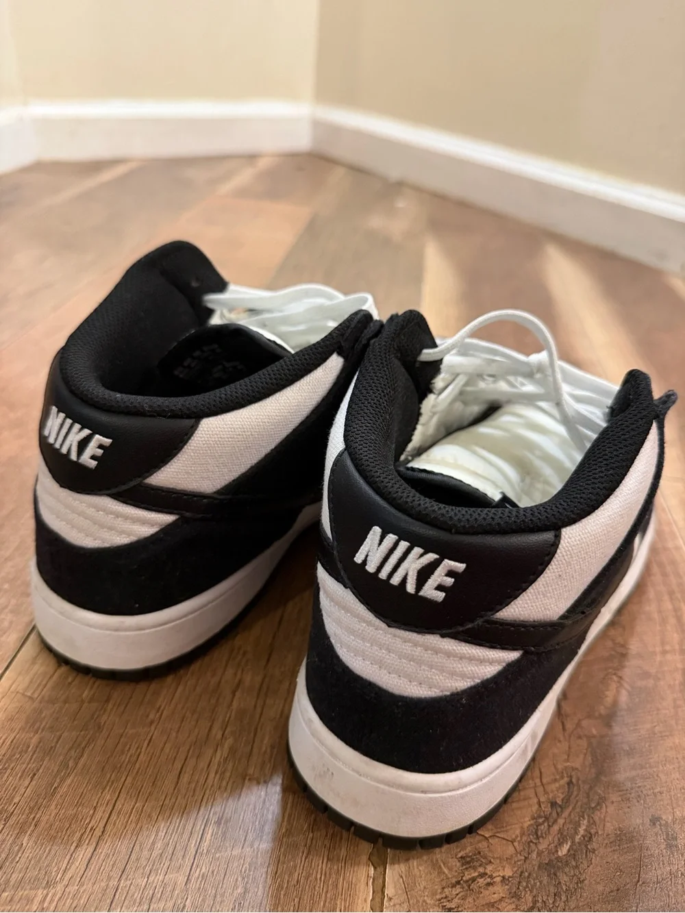 Nike Dunk Mid Canvas Panda